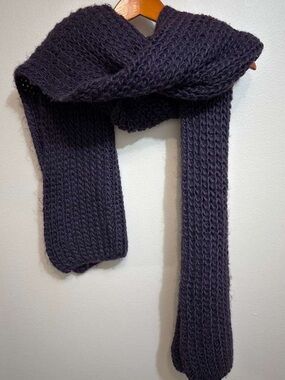 Zara Chunky Knit Long Scarf in Dark Navy